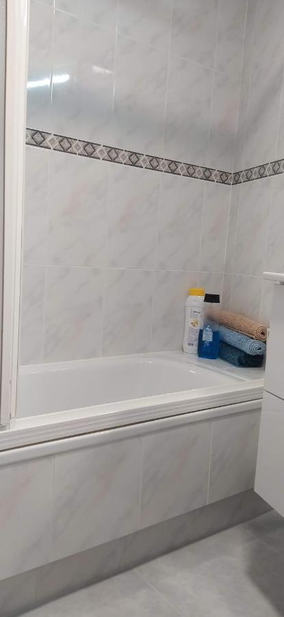 Moderno Y Luminoso 2 Dormitorios Con Todas Las Comodidades En Pontevedra Ciudad Luaran gambar