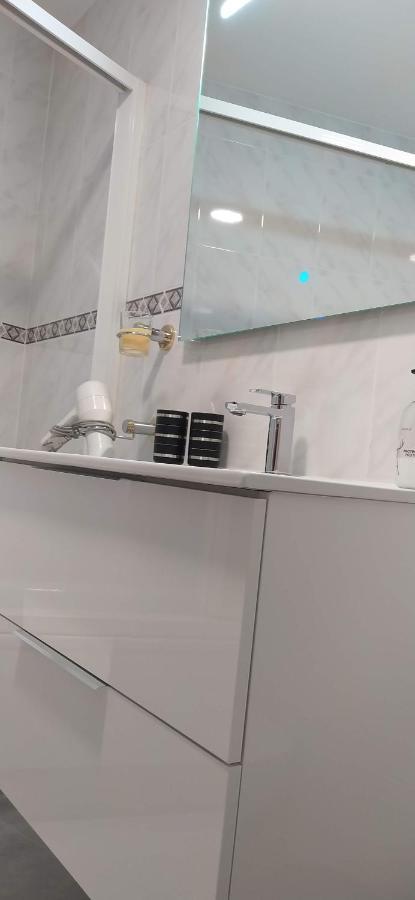 Moderno Y Luminoso 2 Dormitorios Con Todas Las Comodidades En Pontevedra Ciudad Luaran gambar