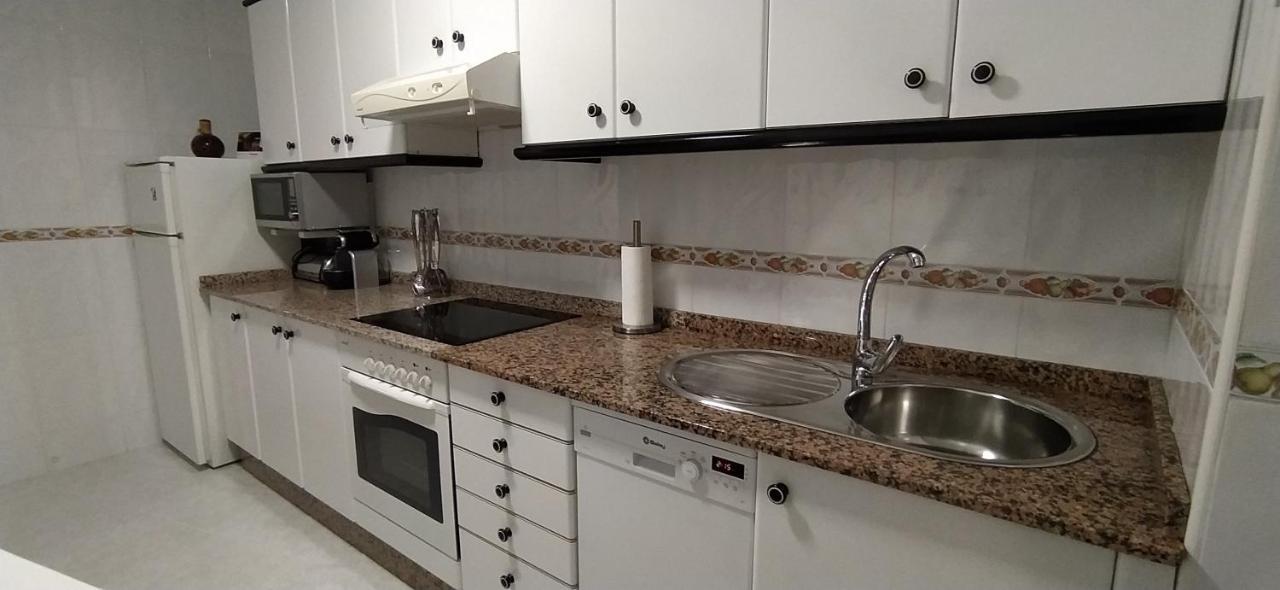 Moderno Y Luminoso 2 Dormitorios Con Todas Las Comodidades En Pontevedra Ciudad Luaran gambar